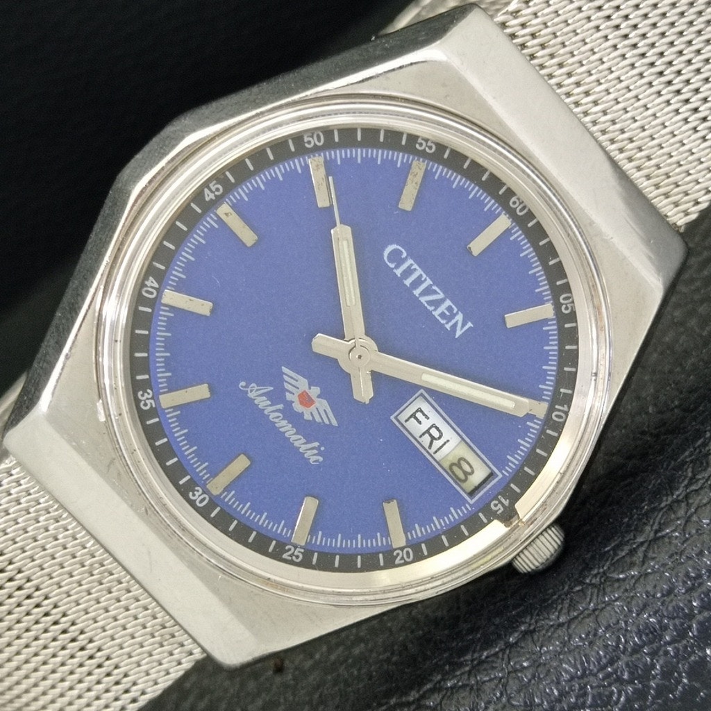 Vintage 1981 Citizen Automatic Mens Silver Watch WDaydate  Blue Accents